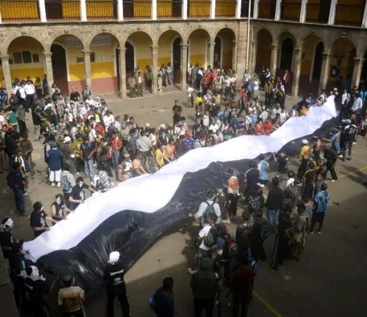 Dos siglos forjando la identidad de Bolivia: El Colegio Nacional San Simón de Ayacucho celebra su Bicentenario